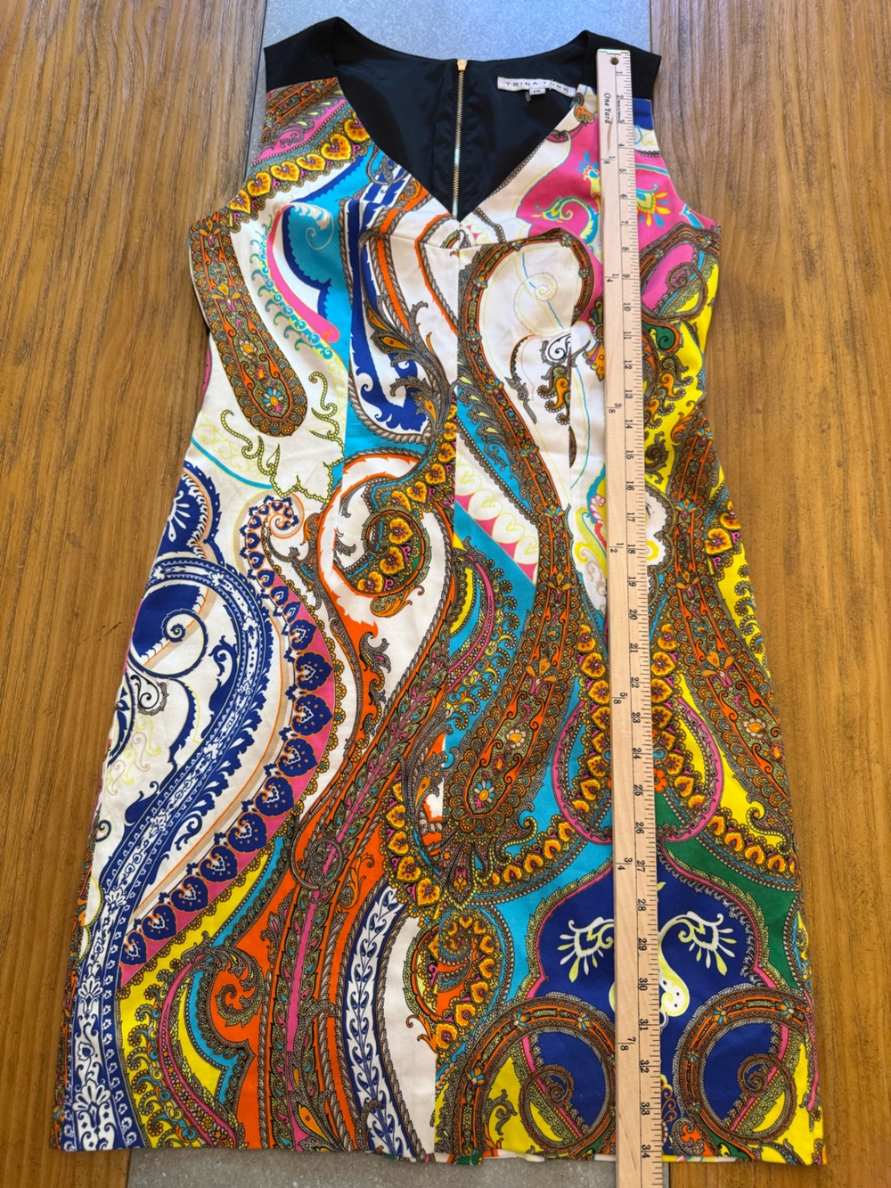 Vintage Trina Turk Paisley Sheath Dress Sleeveless Size 10 - Picture 4 of 9